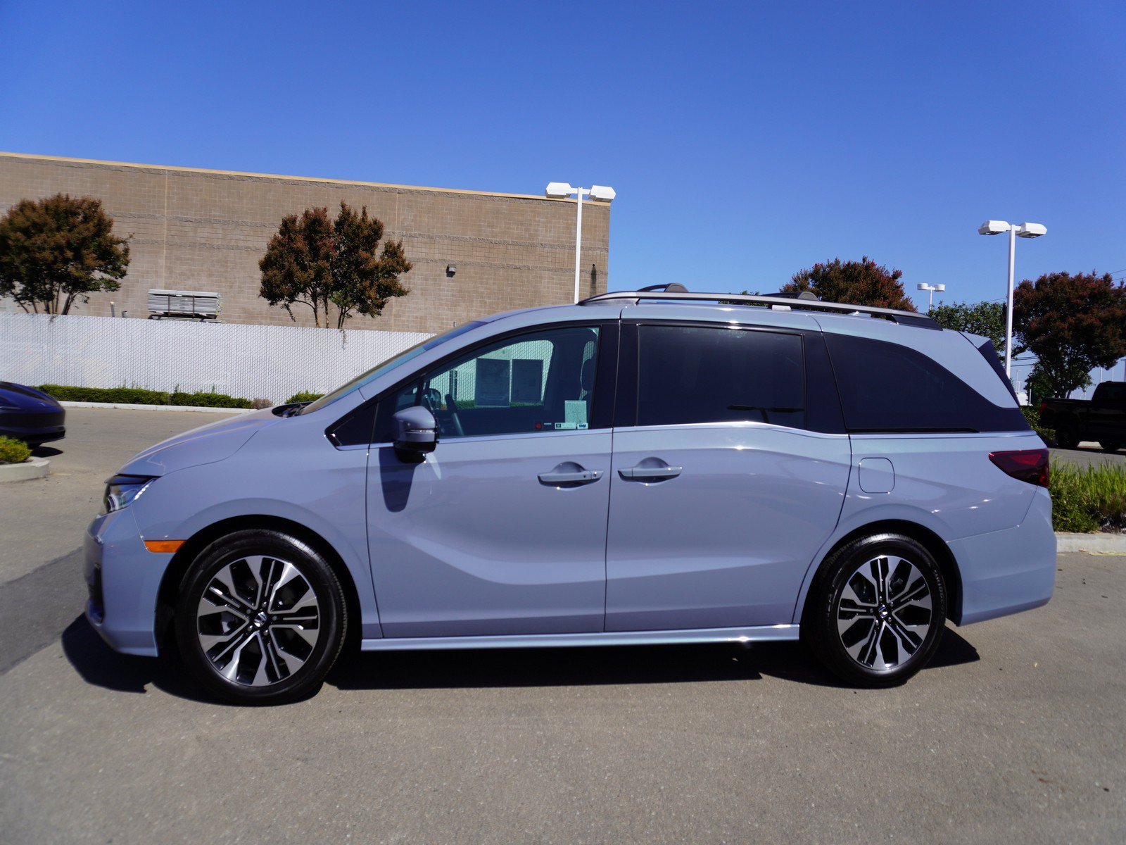 Used 2026 Honda Odyssey Elite image 6