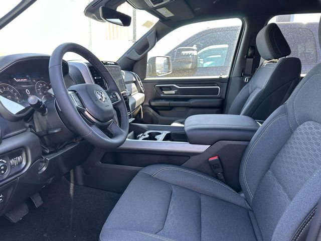 New 2026 RAM 1500 4x4 Crew Cab image 3