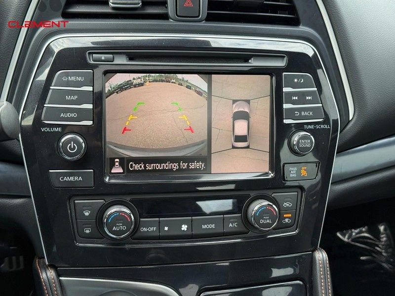 Used 2023 Nissan Maxima SR w/ Sport Mat Group image 32