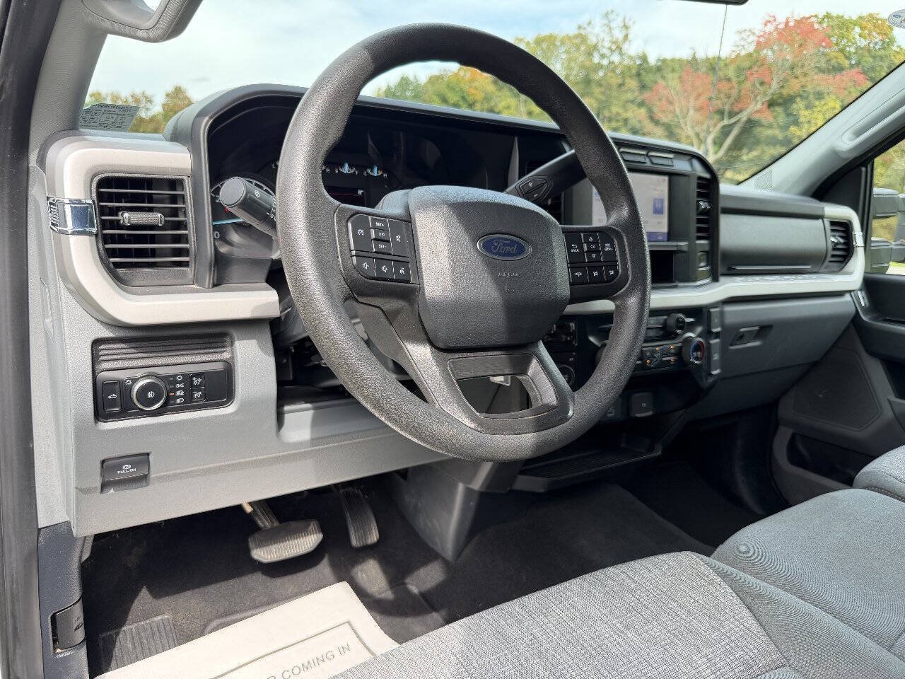 Used 2024 Ford F250 XLT AWD/4WD image 16