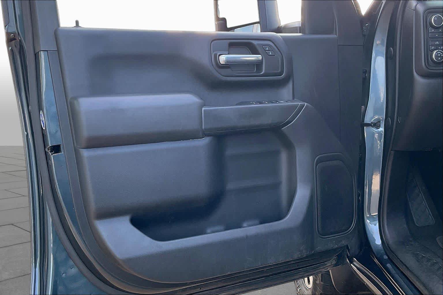 Certified 2020 Chevrolet Silverado 2500 Custom w/ Custom Convenience Package AWD/4WD image 21