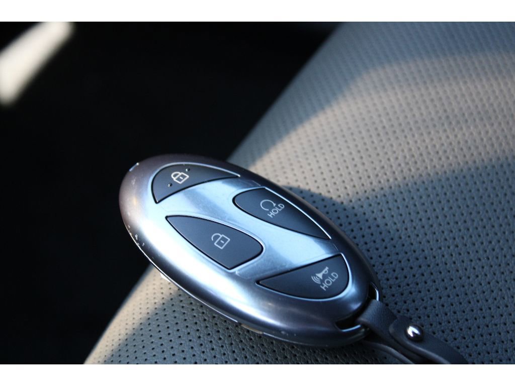 Used 2025 Hyundai Santa Cruz Limited image 35