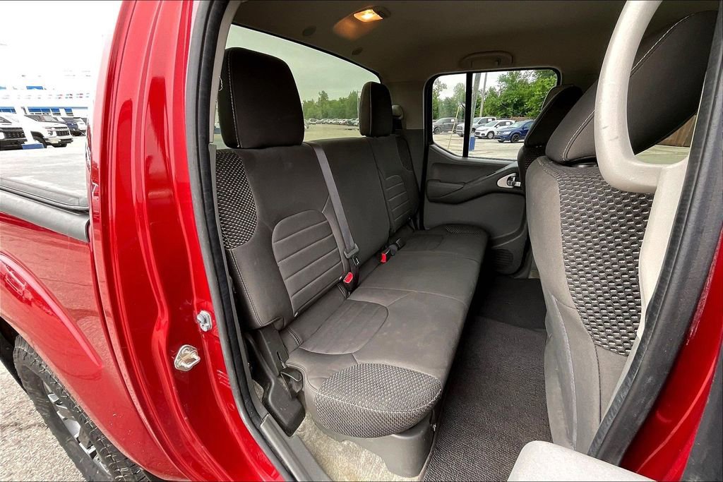 Used 2018 Nissan Frontier Desert Runner RWD image 28