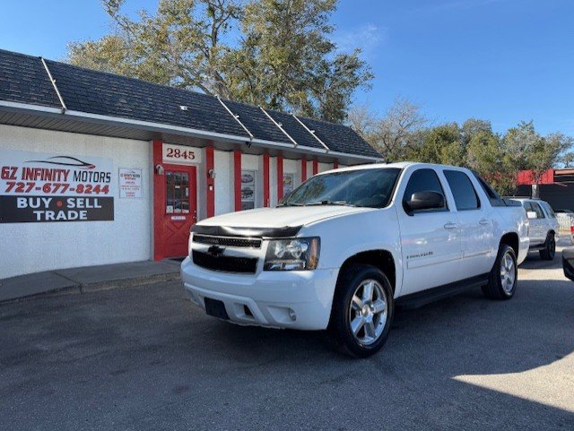 Used 2008 Chevrolet Avalanche LT w/ LT Preferred Equipment Group AWD/4WD image 1