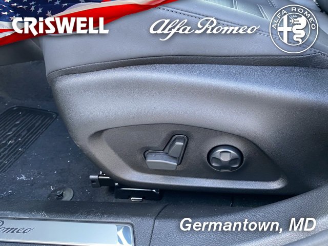 New 2025 Alfa Romeo Tonale w/ Premium Package image 21