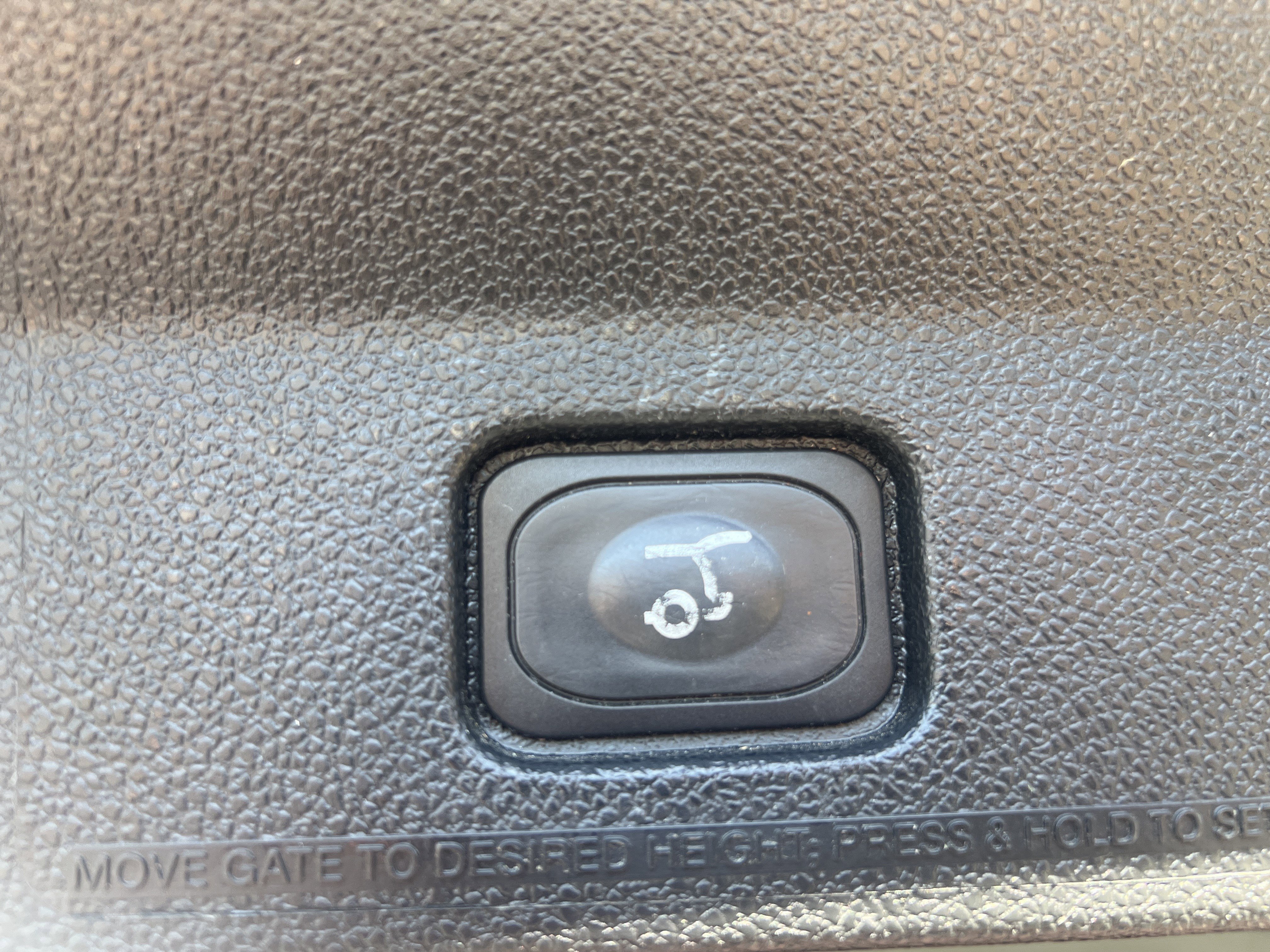 Used 2017 Ford Explorer XLT w/ Equipment Group 202A image 27