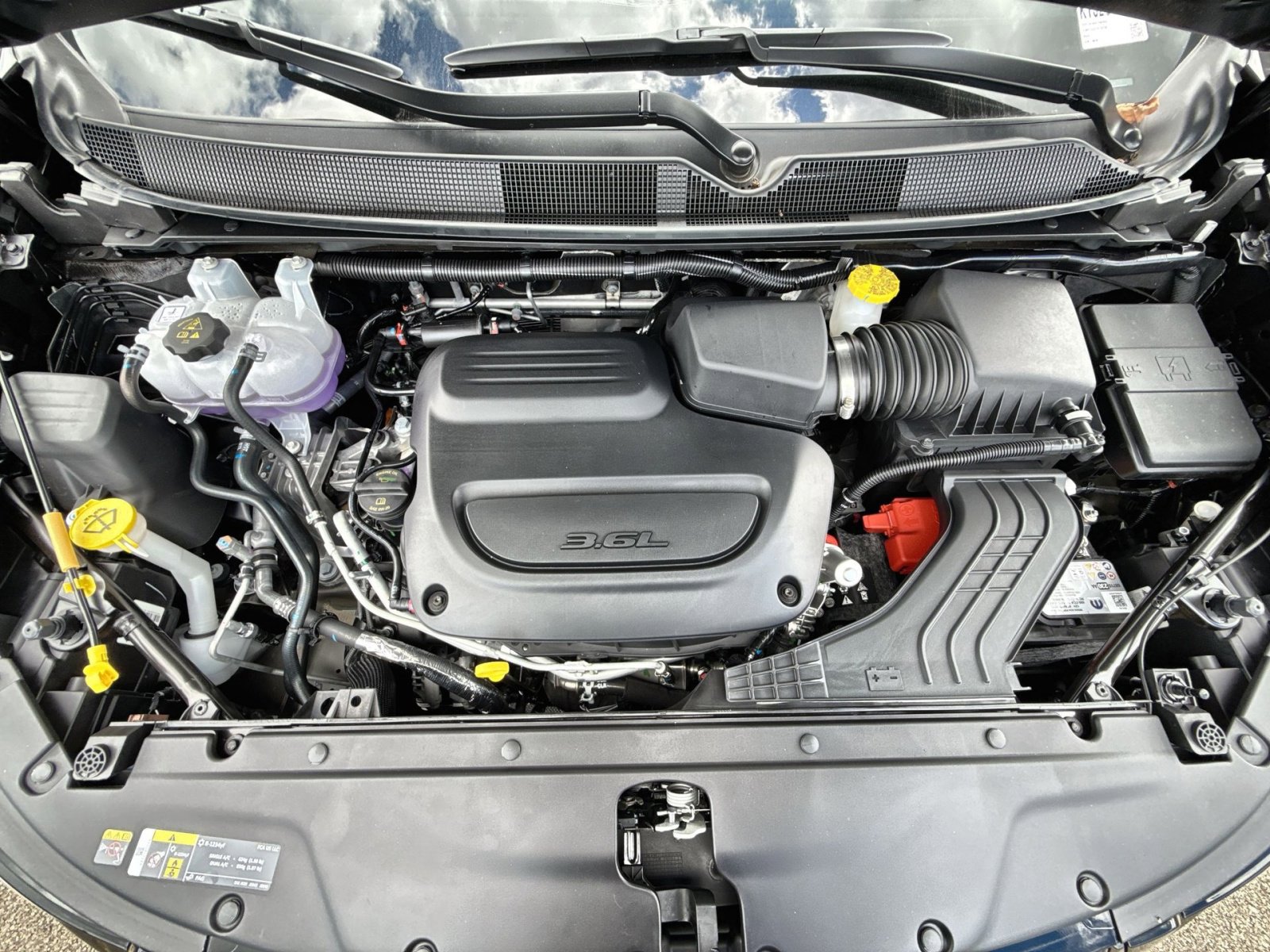 New 2026 Chrysler Pacifica Limited w/ S Appearance Package image 29