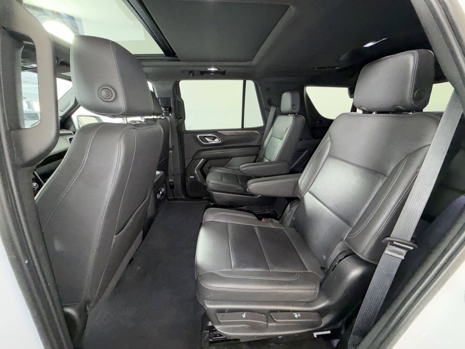 Used 2022 Chevrolet Tahoe Z71 w/ Luxury Package image 25