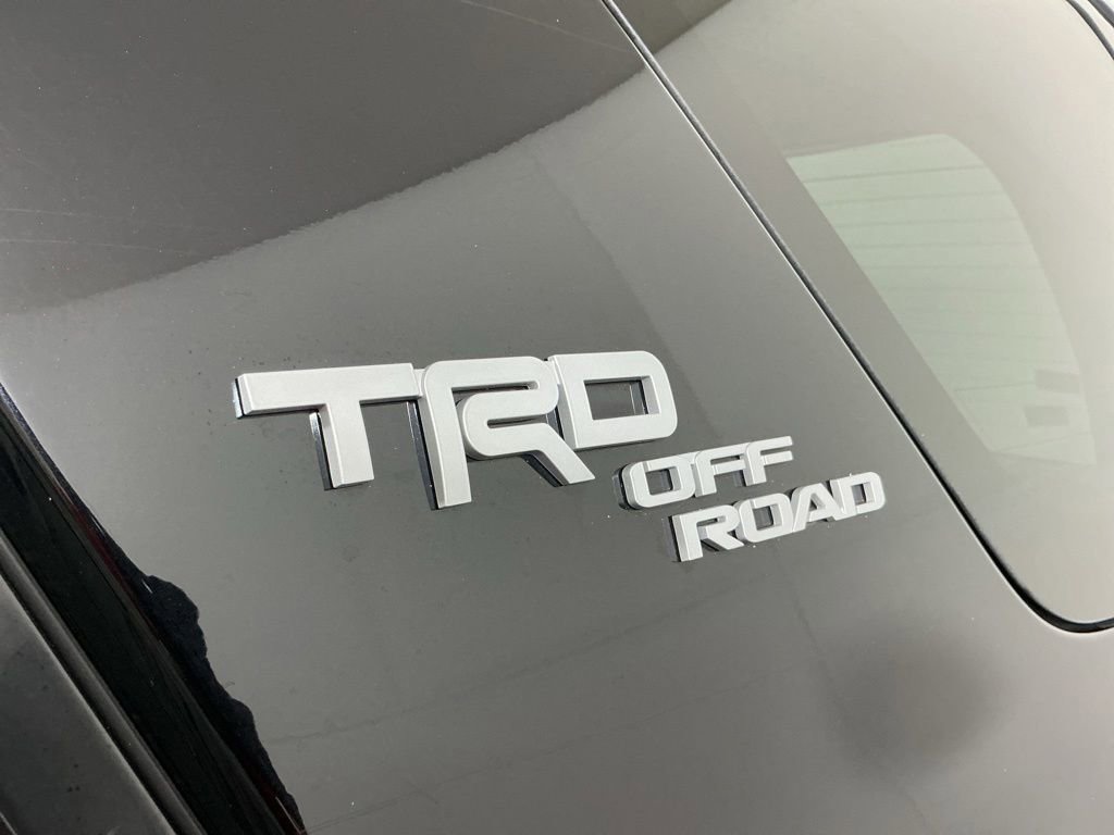 Used 2024 Toyota 4Runner TRD Off-Road Premium AWD/4WD image 28