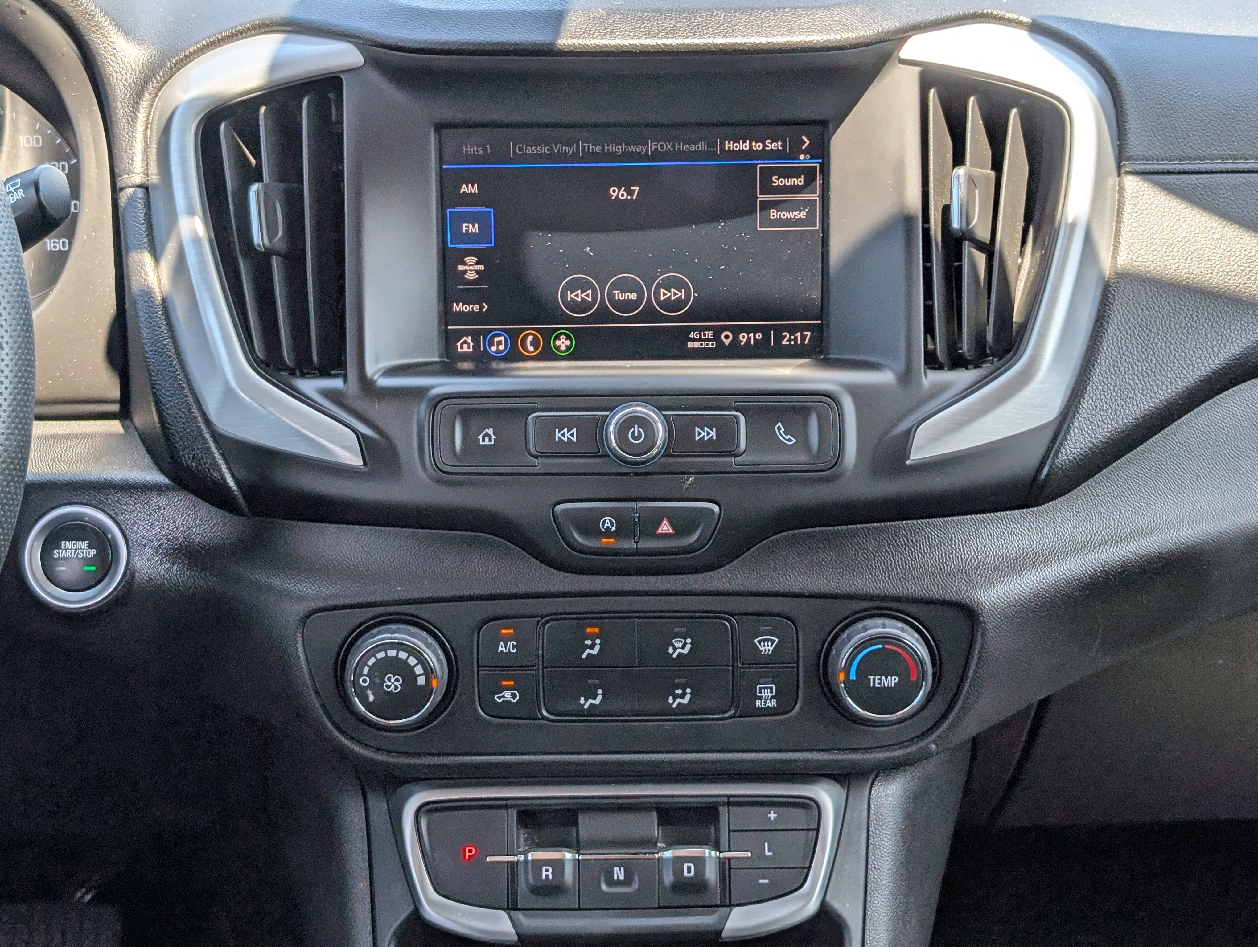 Used 2024 GMC Terrain SLE FWD image 16