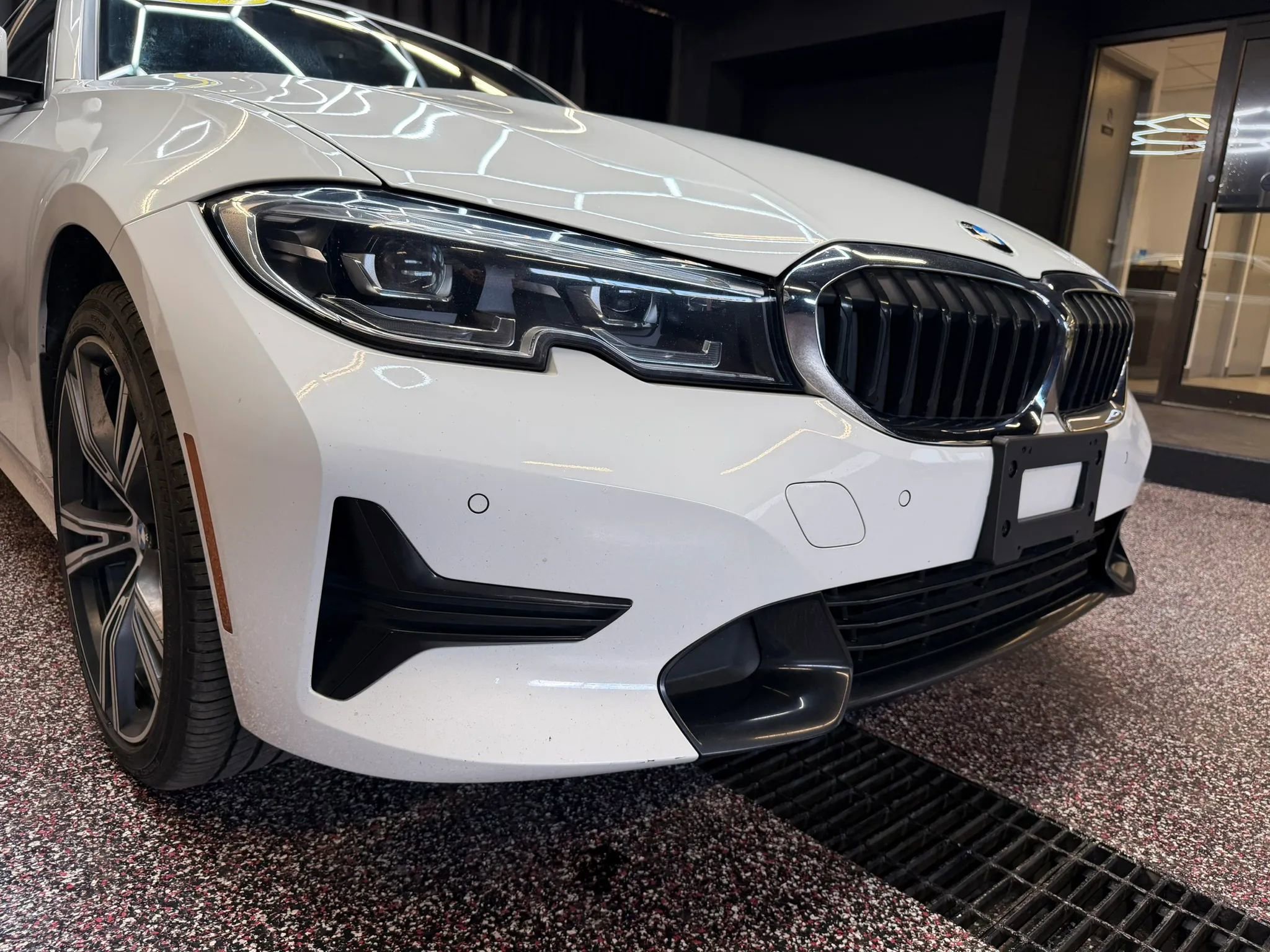 Used 2019 BMW 330i xDrive Sedan w/ Premium Package AWD/4WD image 12