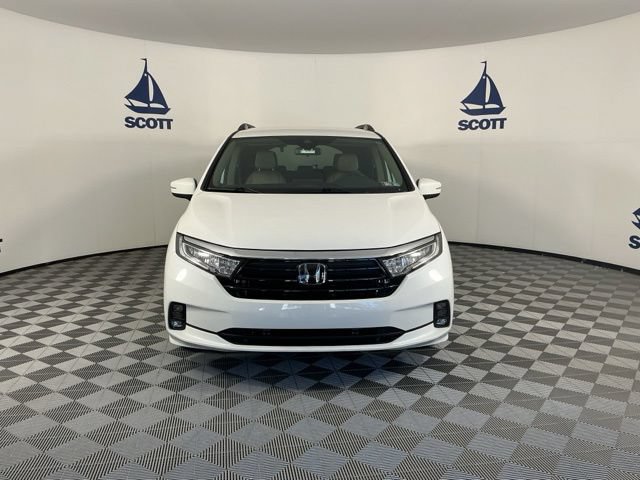 Certified 2024 Honda Odyssey EX image 2
