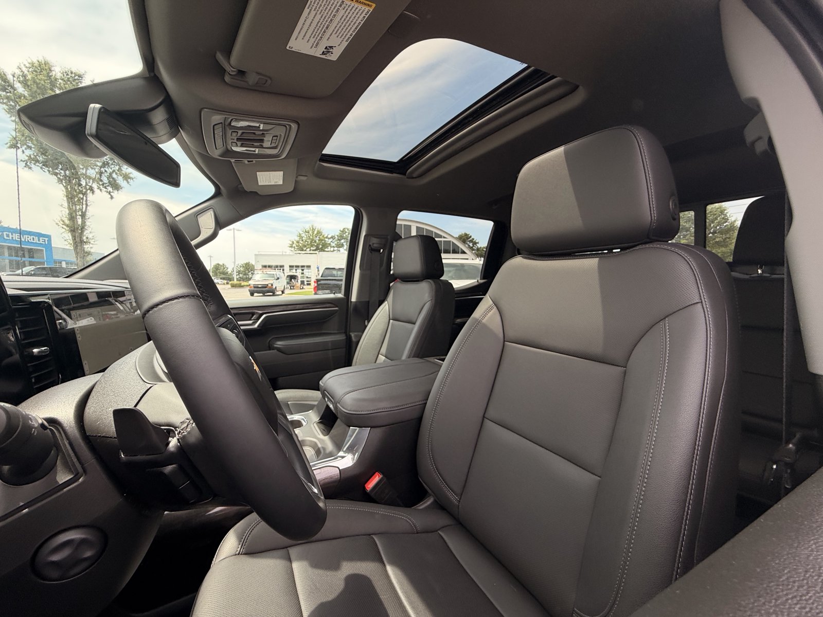Used 2024 Chevrolet Silverado 1500 LTZ w/ LTZ Premium Package RWD image 27