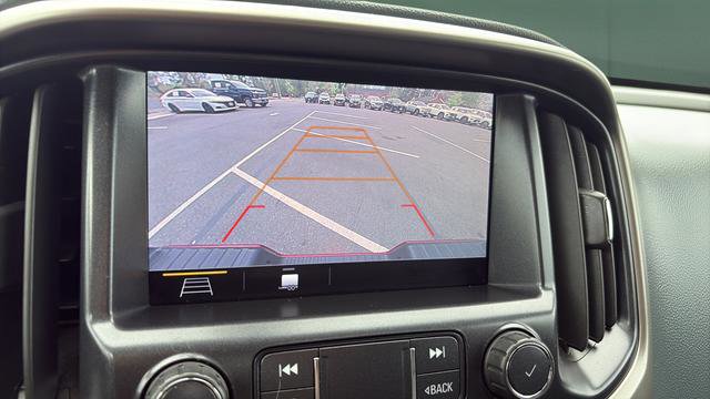 Used 2021 Chevrolet Colorado Z71 AWD/4WD image 12