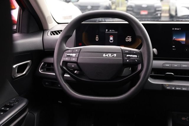 Used 2025 Kia K4 FWD image 23
