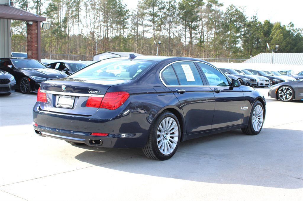 Used 2012 BMW 750i xDrive image 7