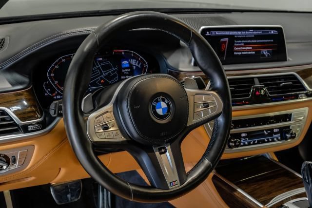 Used 2022 BMW 750i xDrive w/ Luxury Rear Seating Package AWD/4WD image 23
