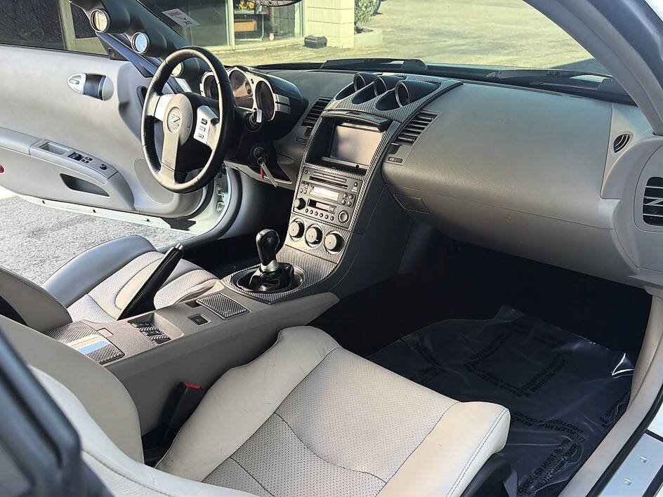 Used 2003 Nissan 350Z Touring RWD image 8