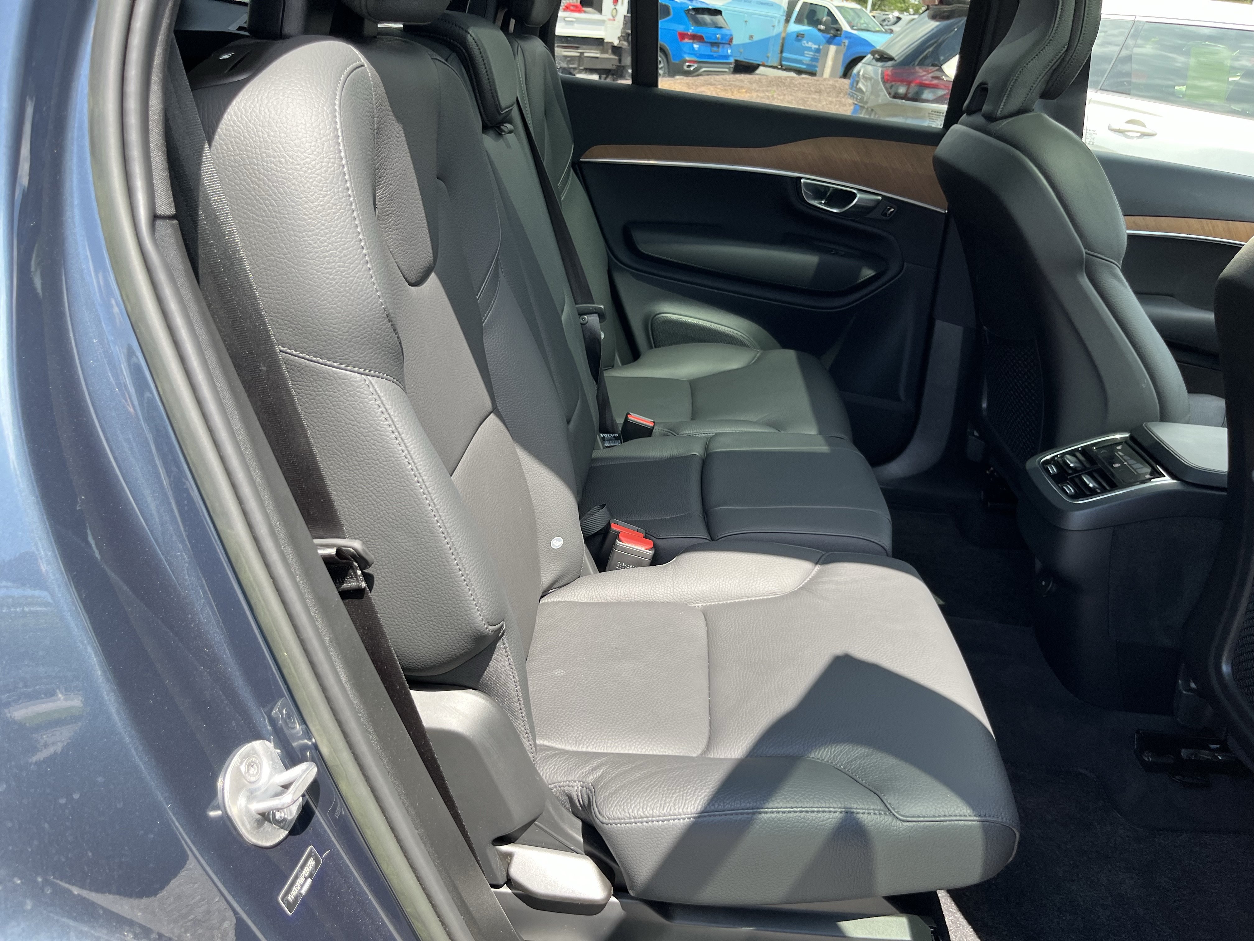 Used 2023 Volvo XC90 B6 Plus AWD/4WD image 4