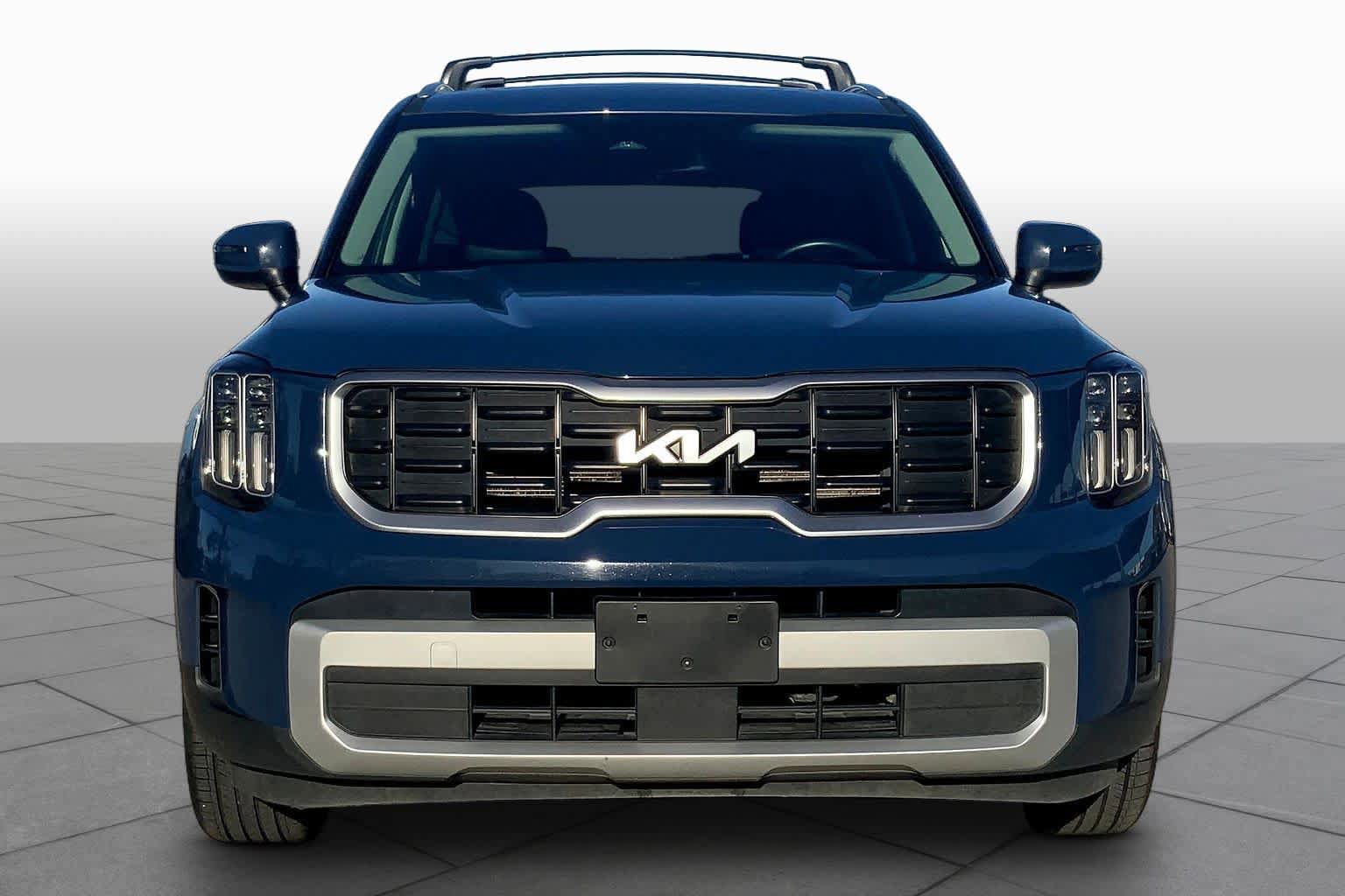 Used 2025 Kia Telluride S AWD/4WD image 3