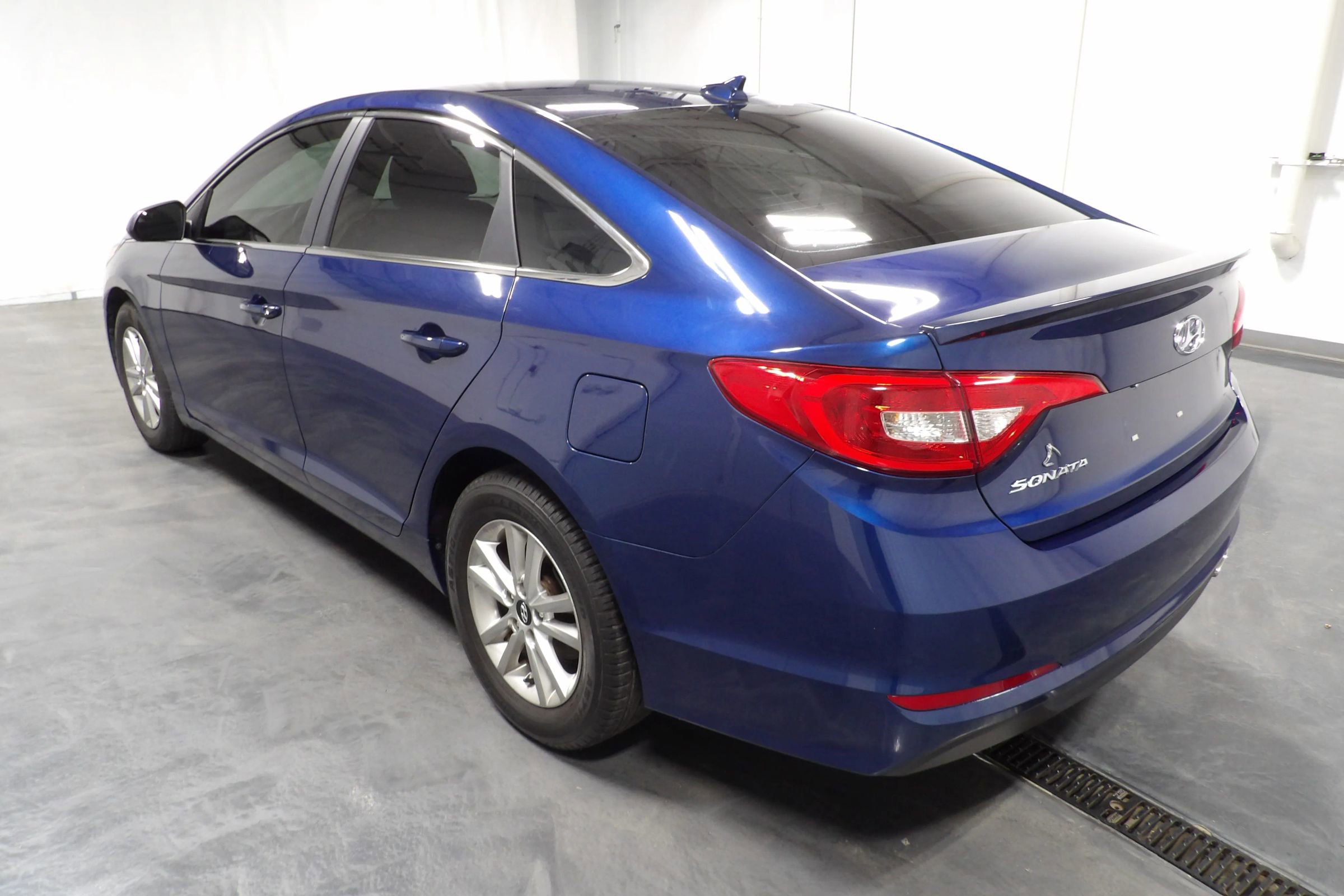 Used 2017 Hyundai Sonata SE image 7