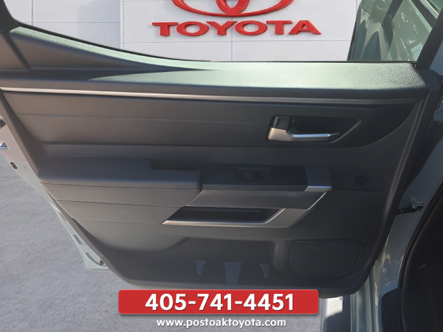 Used 2025 Toyota Tundra SR5 w/ SR5 Premium Package AWD/4WD image 23