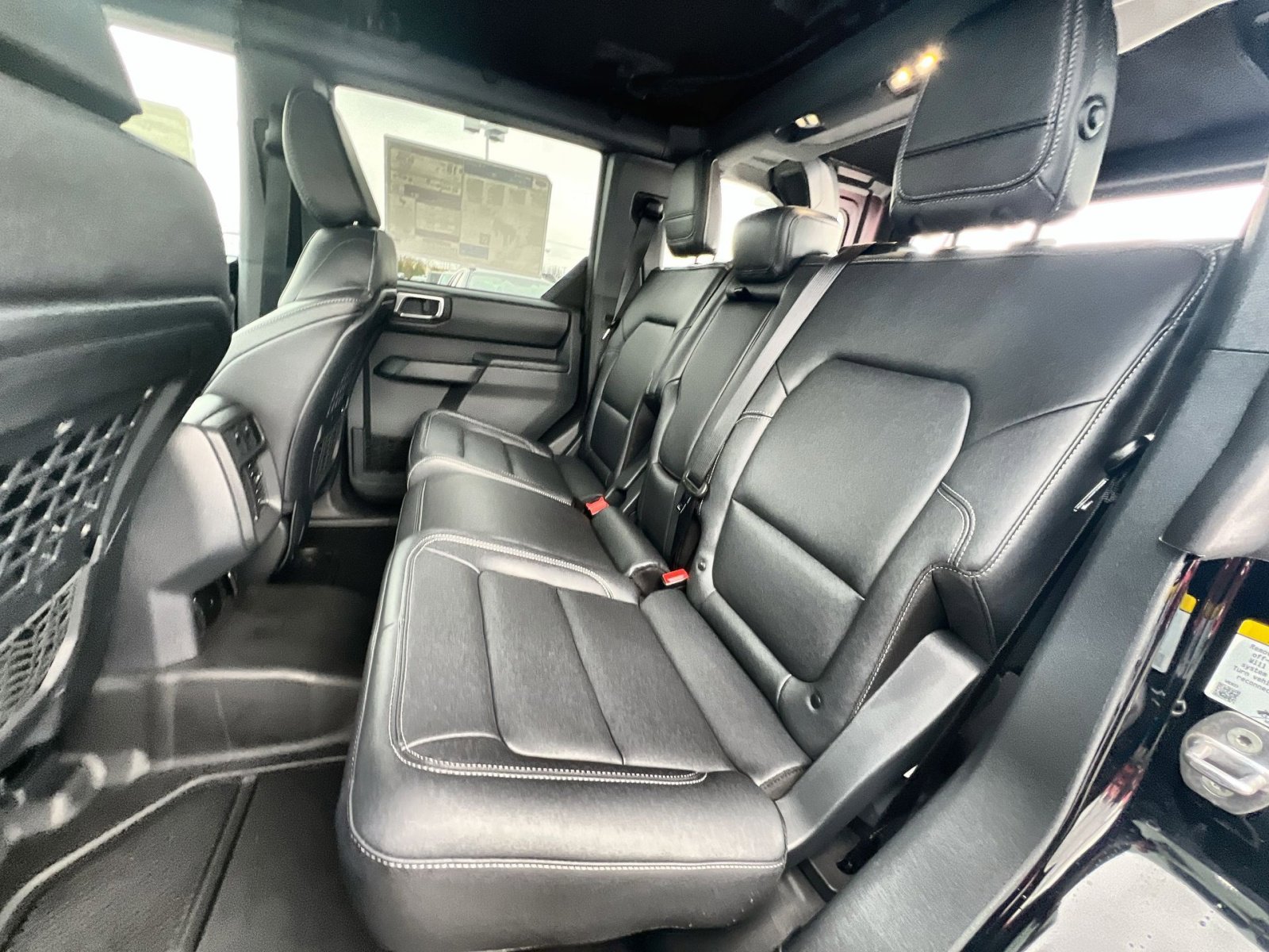 New 2025 Ford Bronco Badlands image 25