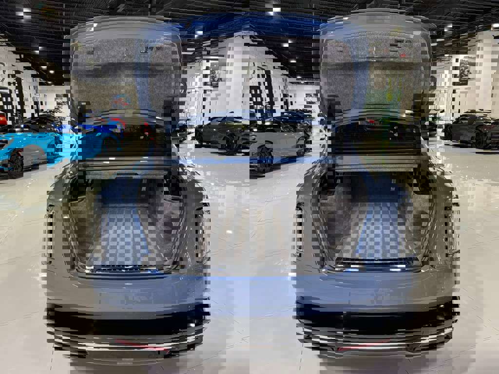 Used 2024 Rolls-Royce Spectre w/ Spectre Launch Package image 37