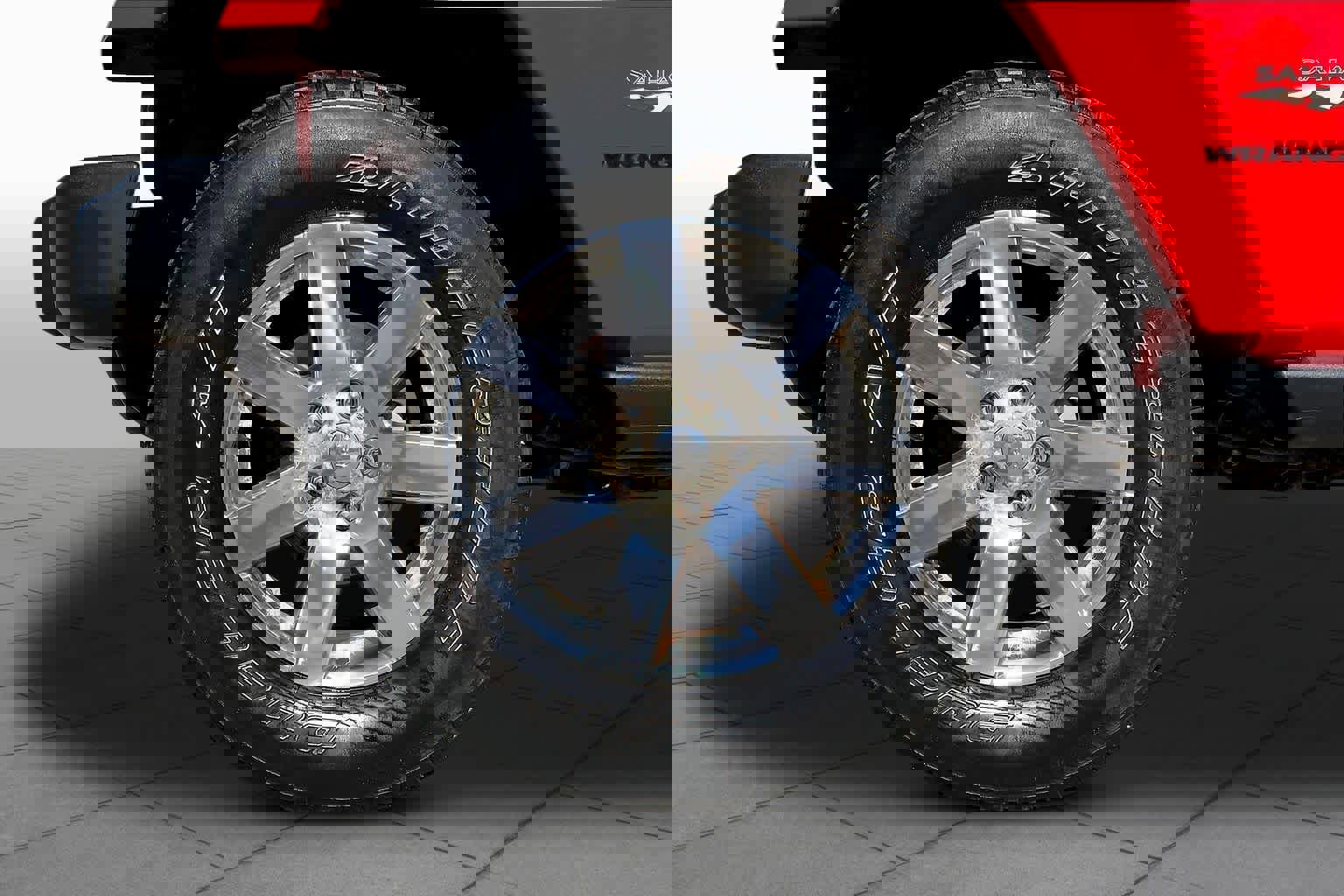 Used 2016 Jeep Wrangler Sahara w/ Connectivity Group image 11