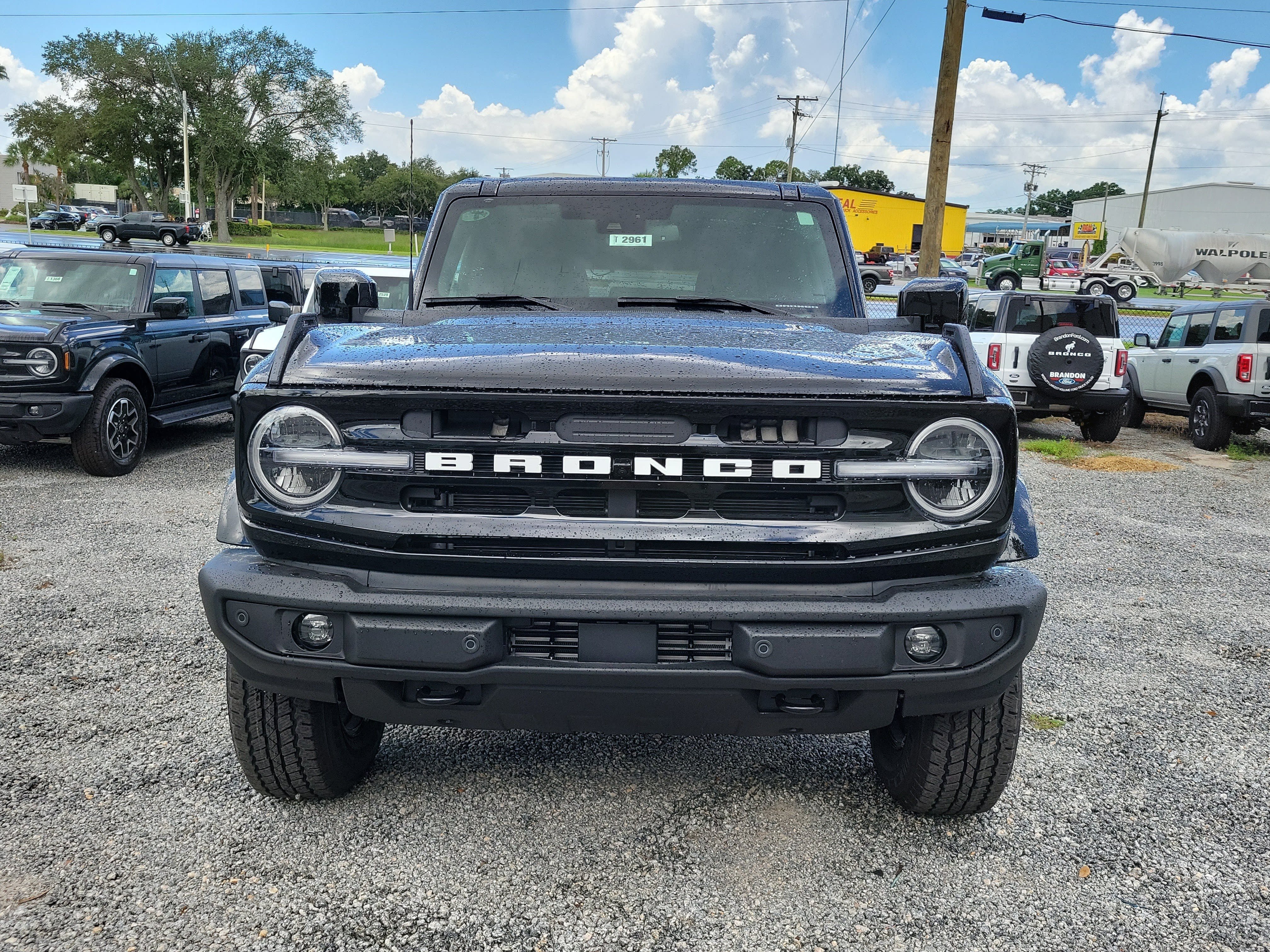 New 2026 Ford Bronco Outer Banks AWD/4WD image 3