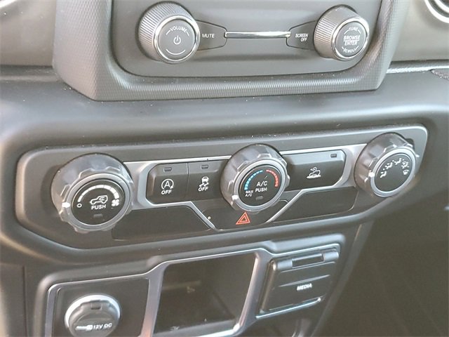 Used 2021 Jeep Gladiator Sport image 18