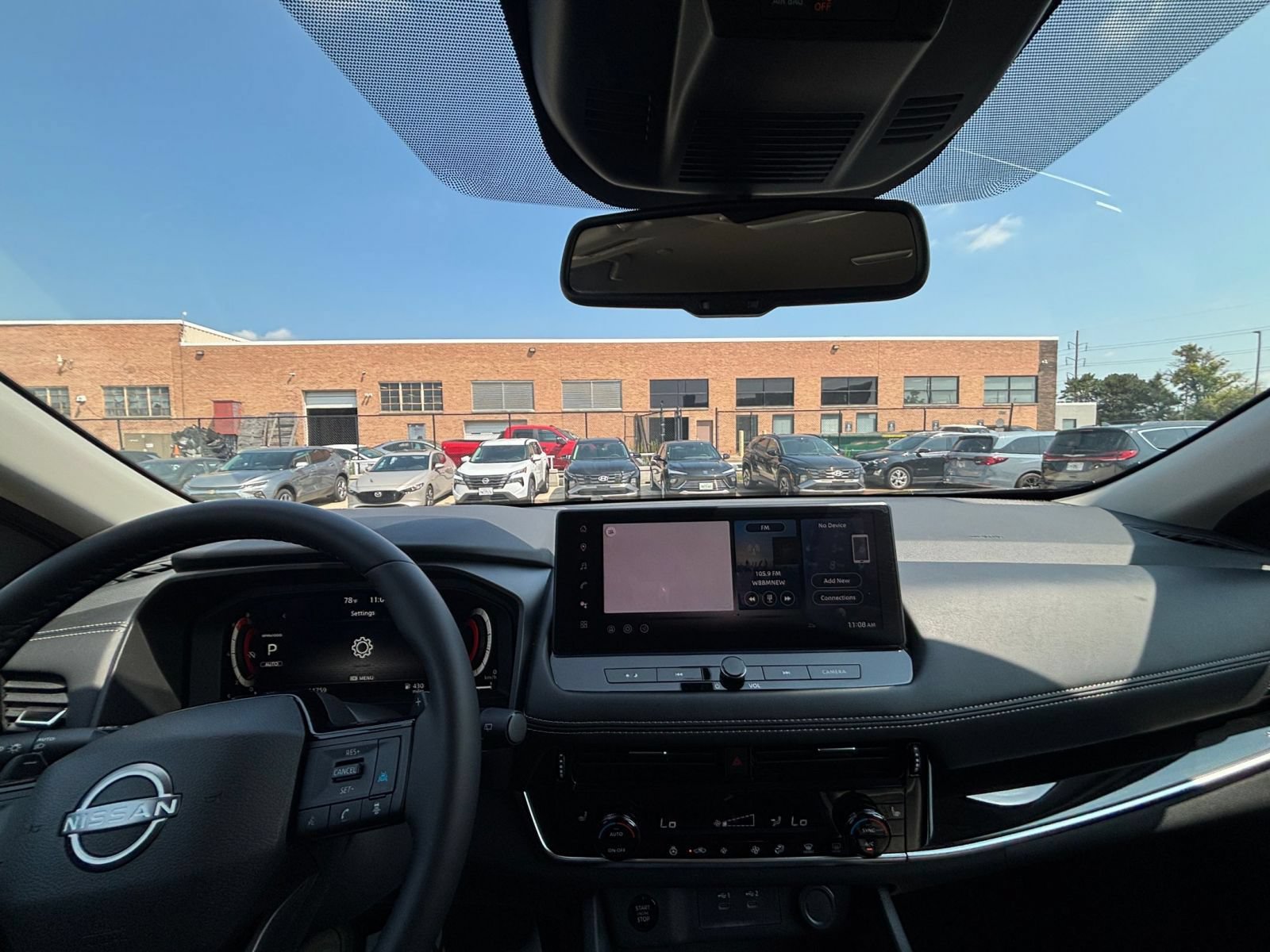 Used 2026 Nissan Rogue SL AWD/4WD image 33