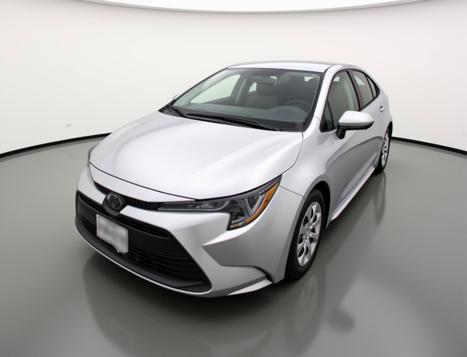 Used 2025 Toyota Corolla LE image 3
