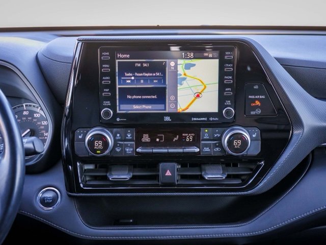Used 2022 Toyota Highlander XSE image 24