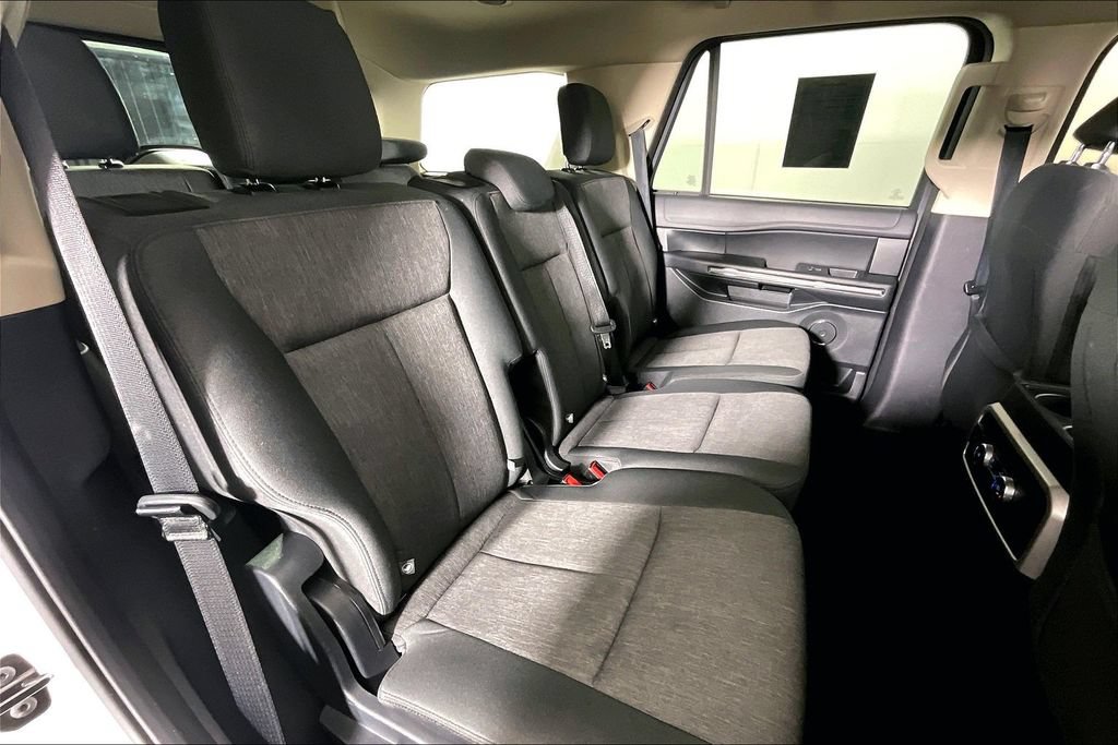 Used 2024 Ford Expedition XLT RWD image 35