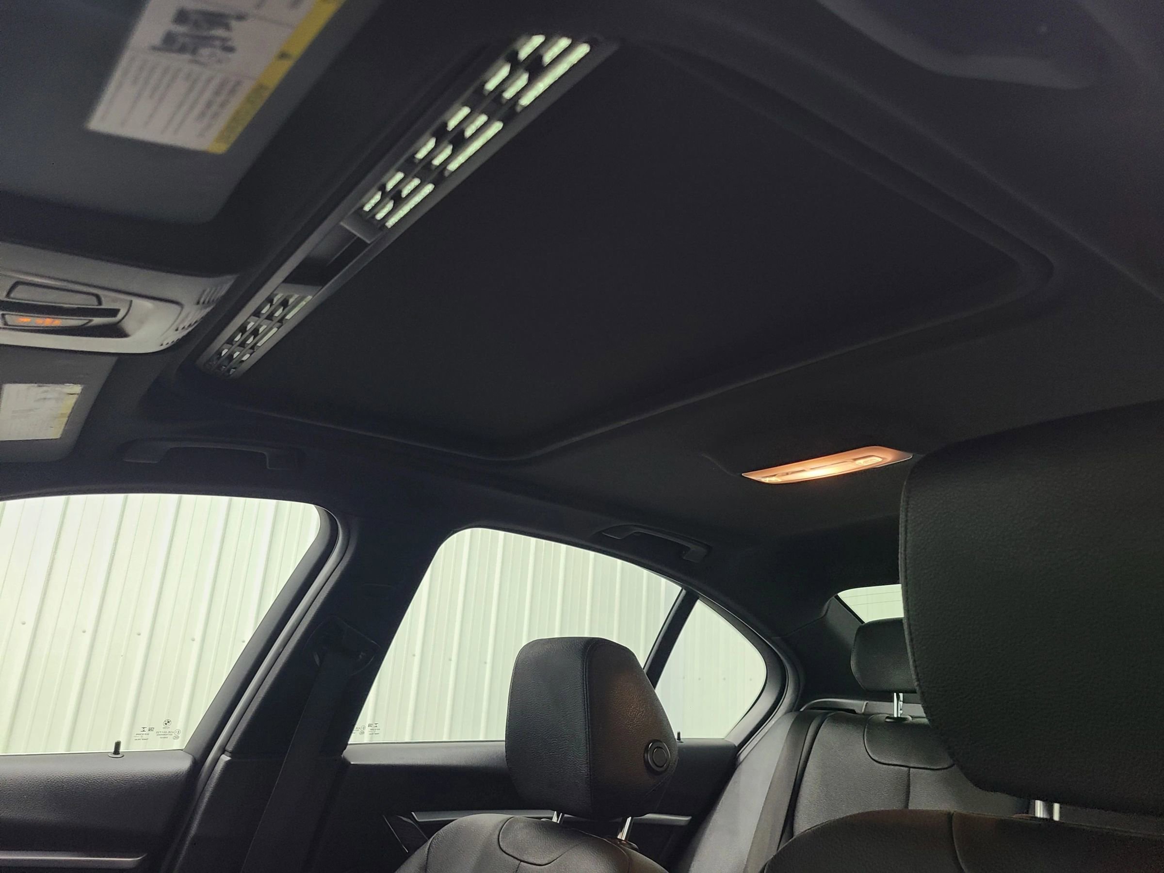 Used 2018 BMW 330i xDrive Sedan w/ Convenience Package image 20