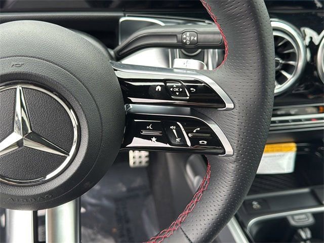 New 2026 Mercedes-Benz GLB 250 image 16