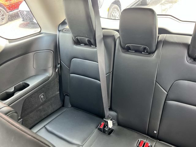 Used 2024 Nissan Pathfinder SL FWD image 24