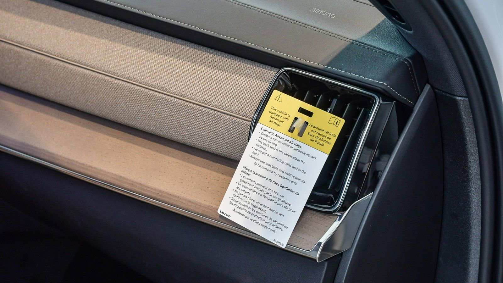 Used 2025 Volvo XC90 B5 Plus w/ Protection Package Premier image 19