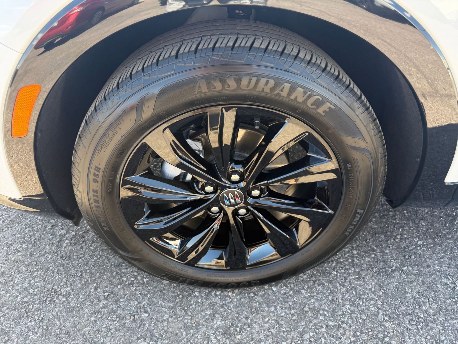 Used 2025 Buick Envista Sport Touring image 28