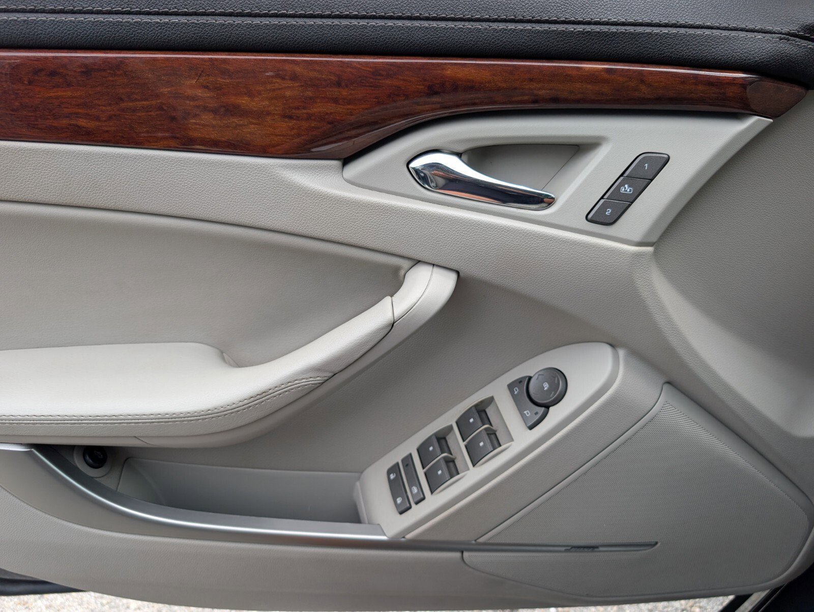 Used 2011 Cadillac CTS Luxury image 35