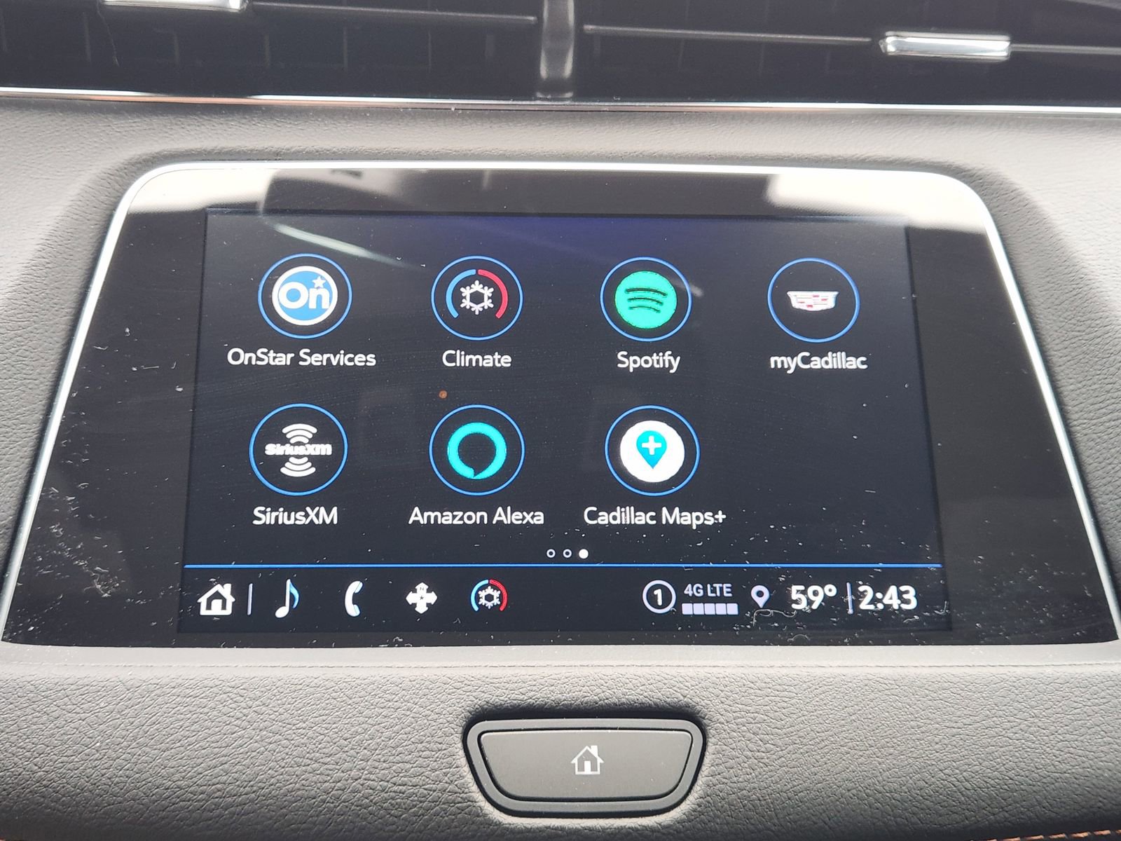 Used 2023 Cadillac XT4 Sport w/ Cold Weather Package image 17