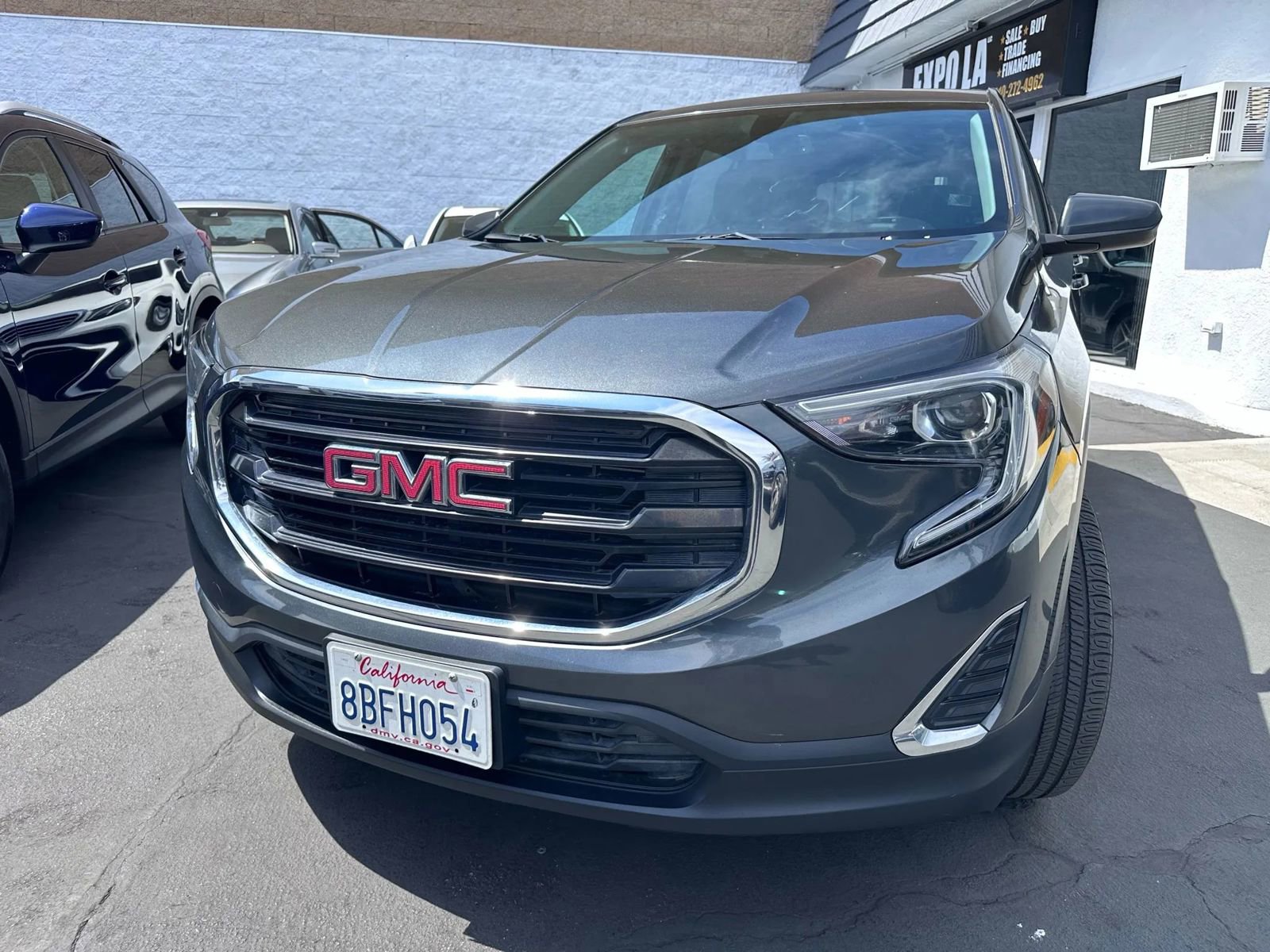 Used 2018 GMC Terrain SLE image 1