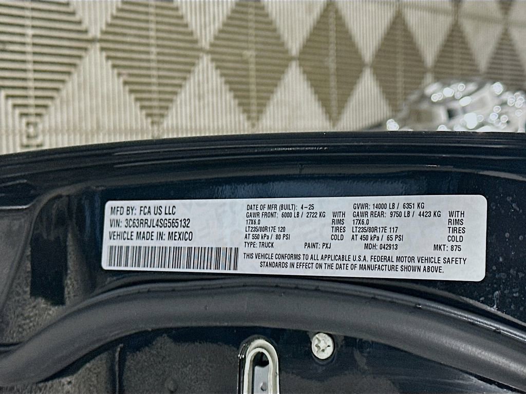 New 2025 RAM 3500 Laramie AWD/4WD image 19