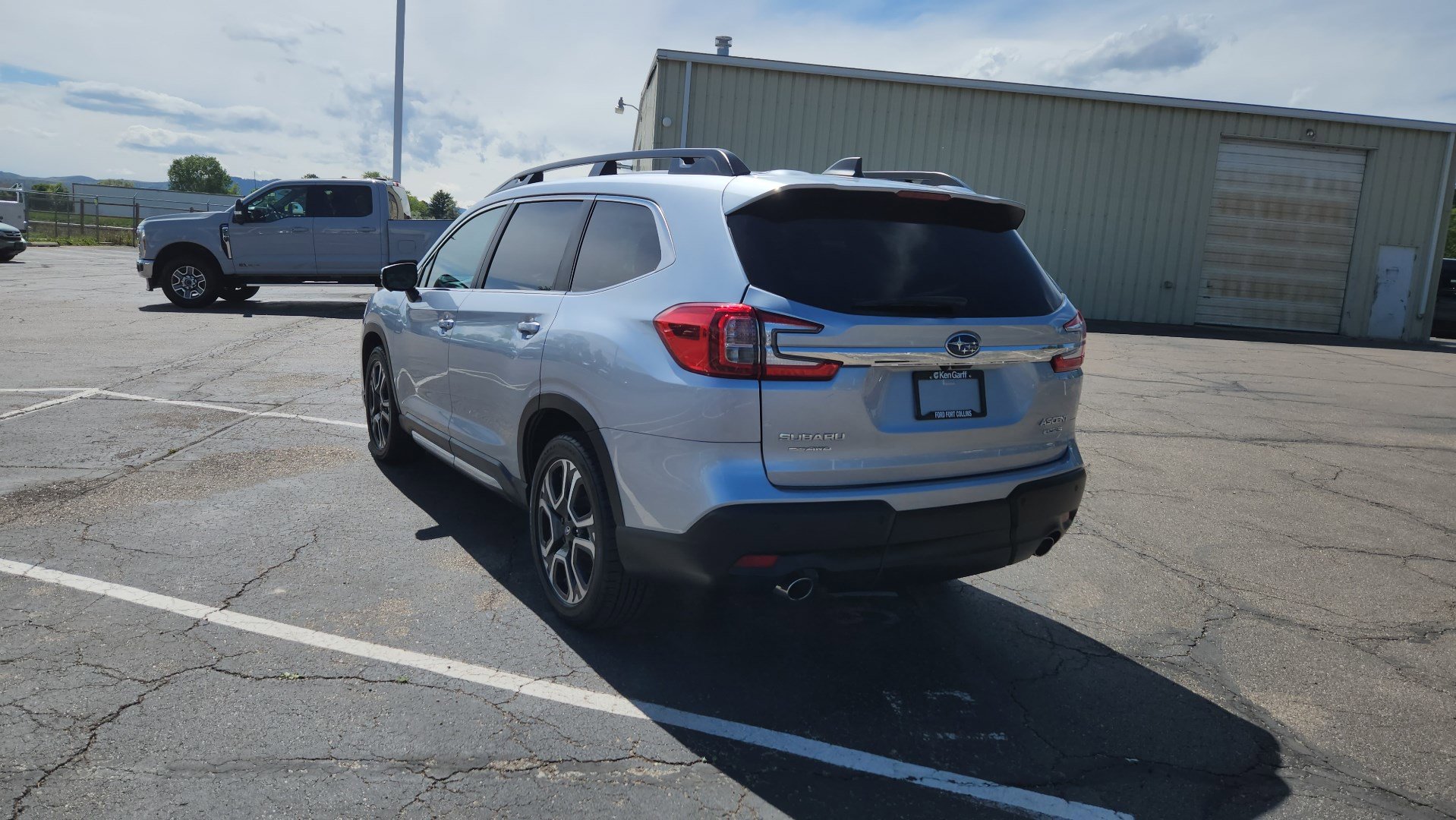 Used 2023 Subaru Ascent Limited w/ Technology Package AWD/4WD image 10