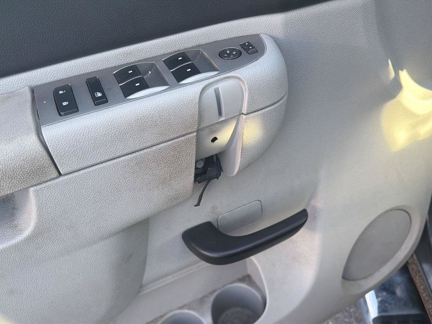 Used 2011 Chevrolet Silverado 1500 LT w/ Florida Edition RWD image 6