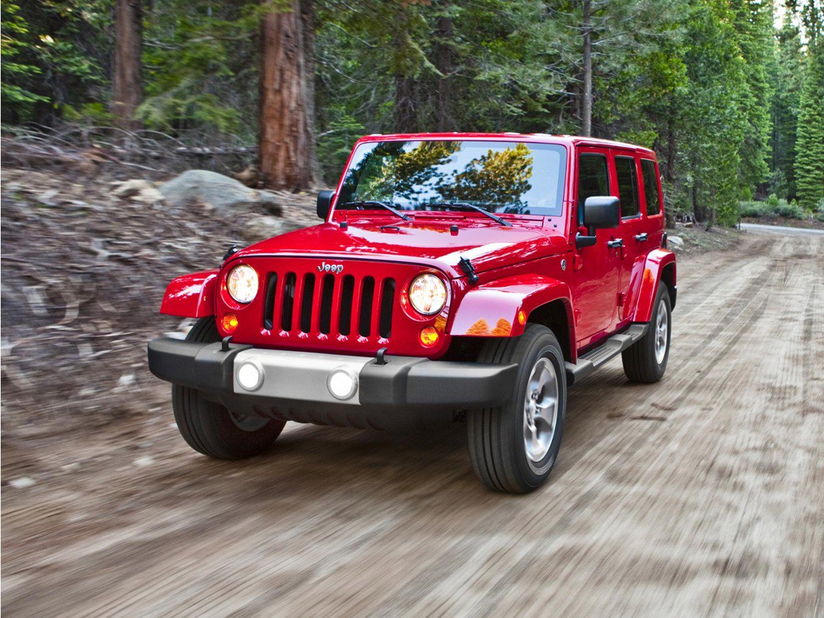 Used 2016 Jeep Wrangler Unlimited Sahara w/ Connectivity Group AWD/4WD image 1
