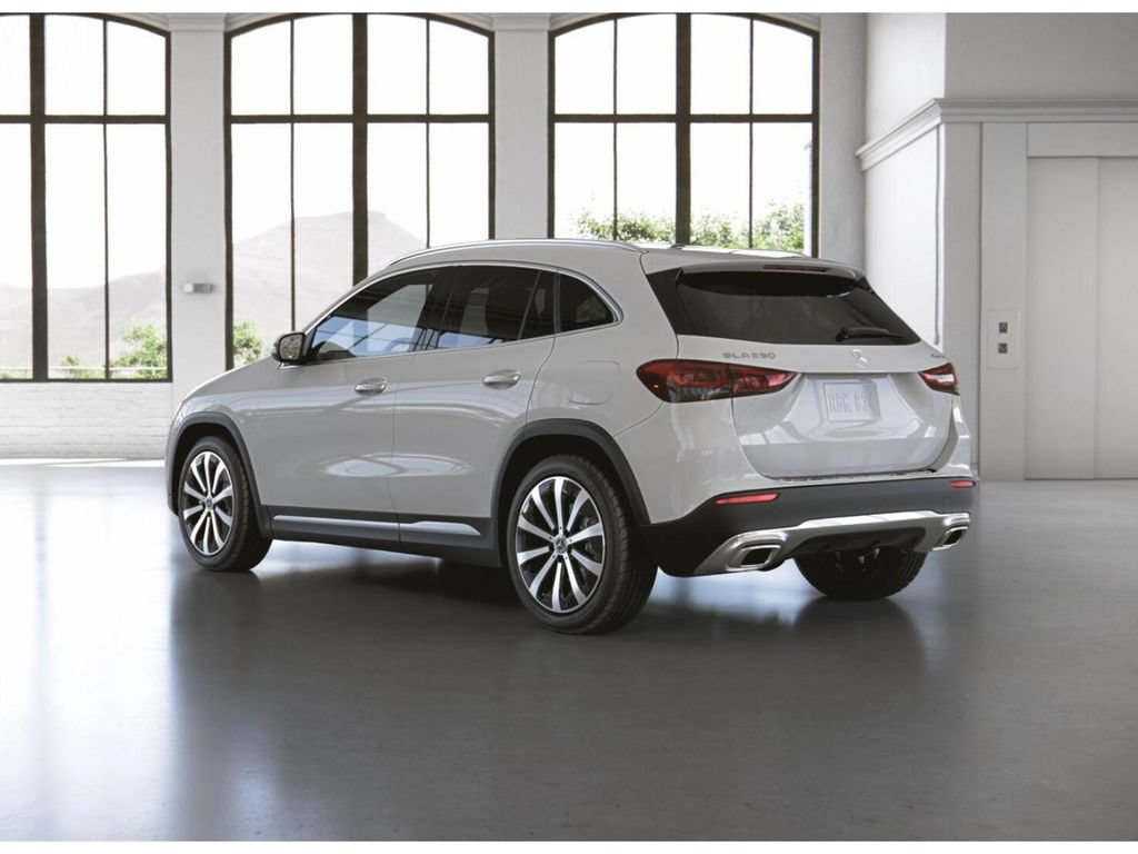 Certified 2022 Mercedes-Benz GLA 250 4MATIC image 30