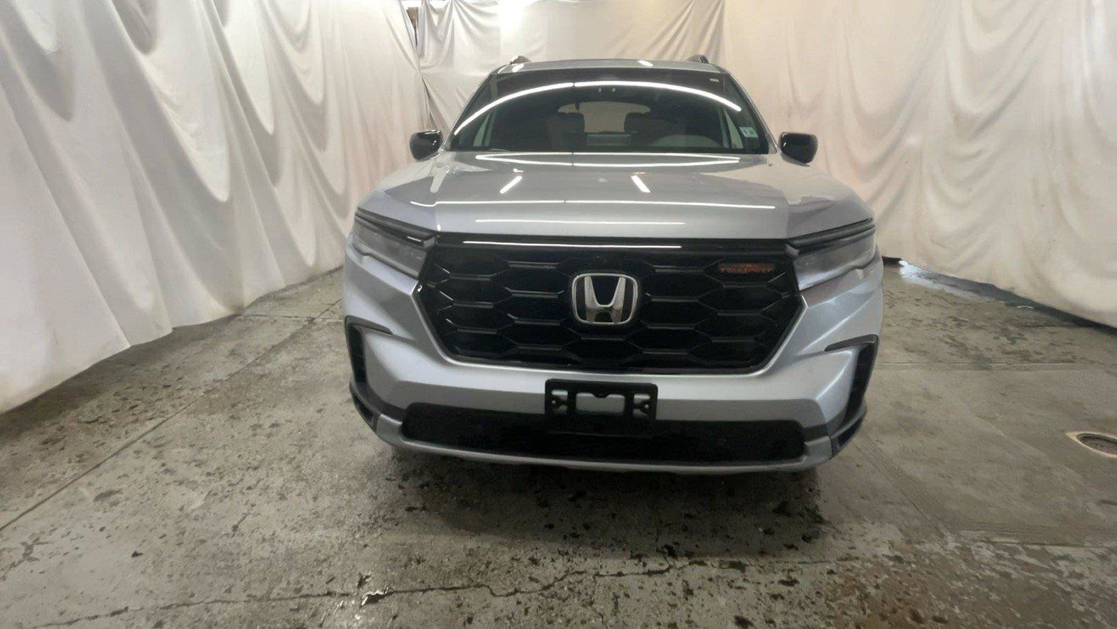 Certified 2025 Honda Pilot TrailSport image 15