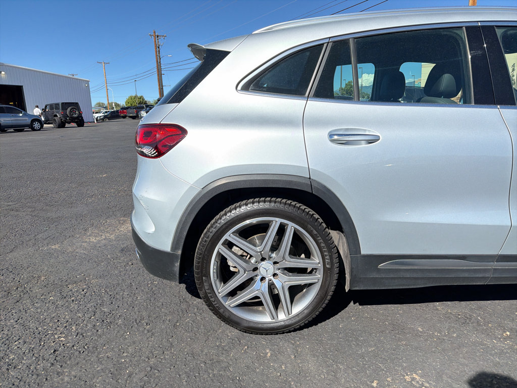 Used 2022 Mercedes-Benz GLA 35 AMG 4MATIC image 3